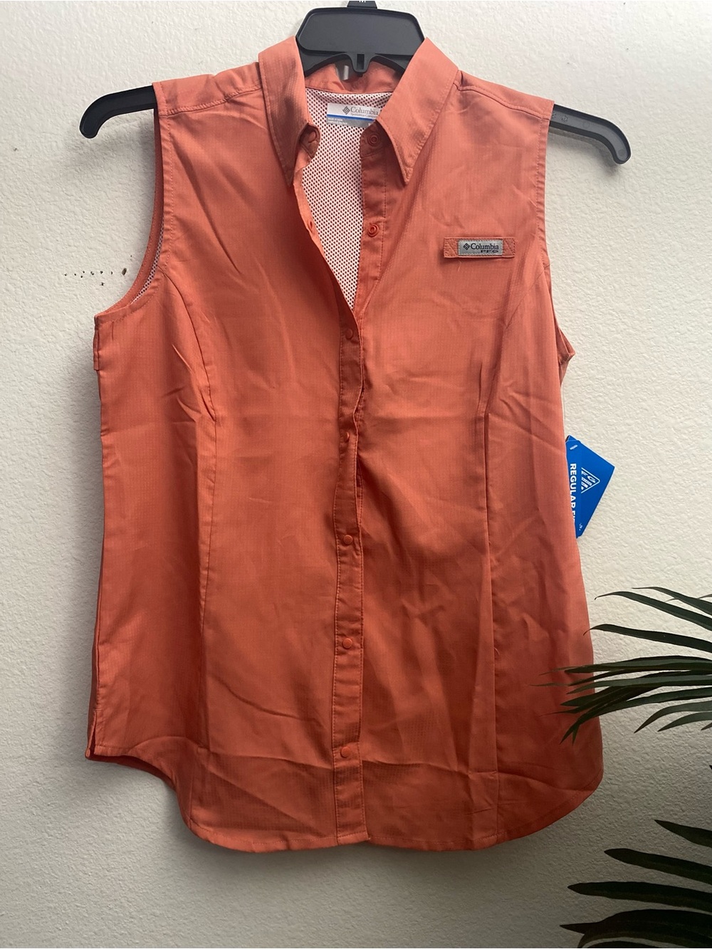 Columbia Women’s Sleeveless Coral-Orange Button Front Top